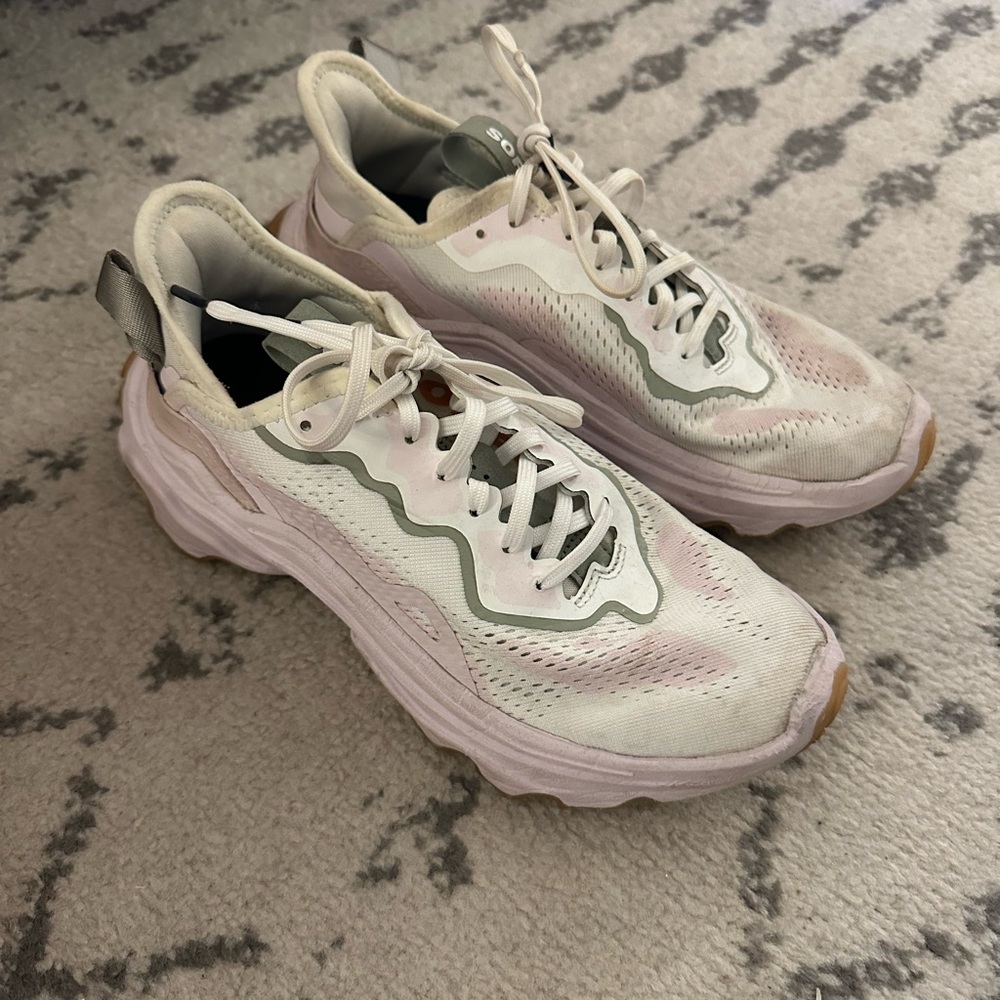 Sorel tennis shoes
